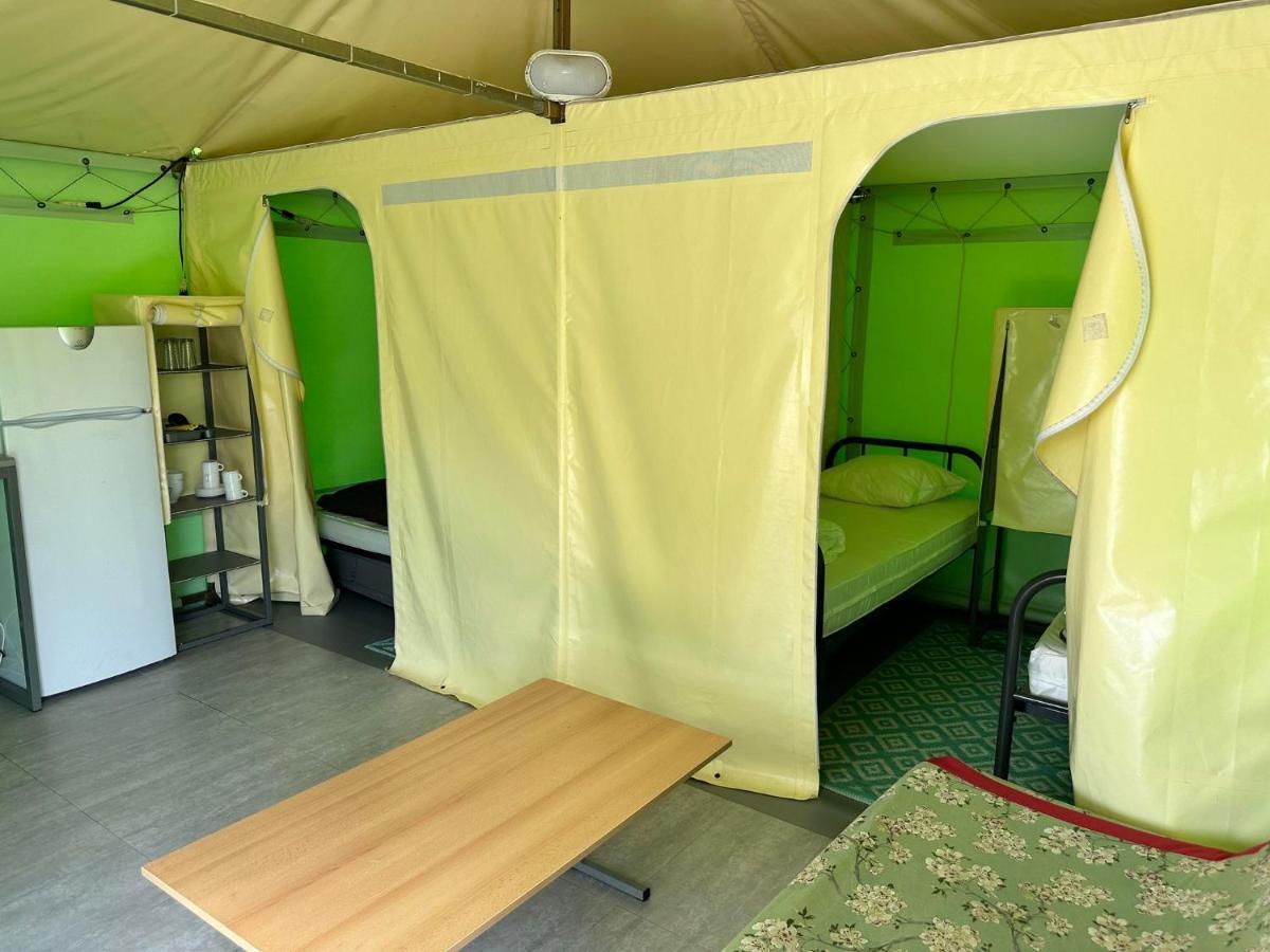Les Eychecadous Hotel Artigat Екстериор снимка