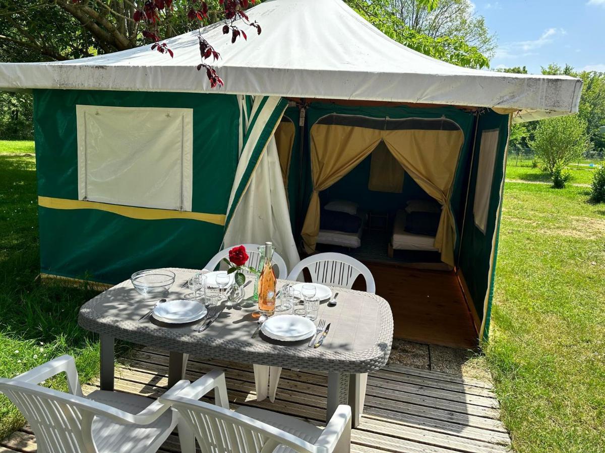 Les Eychecadous Hotel Artigat Екстериор снимка
